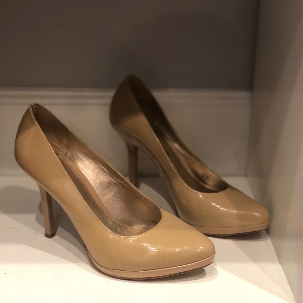 Antonio Melani pumps